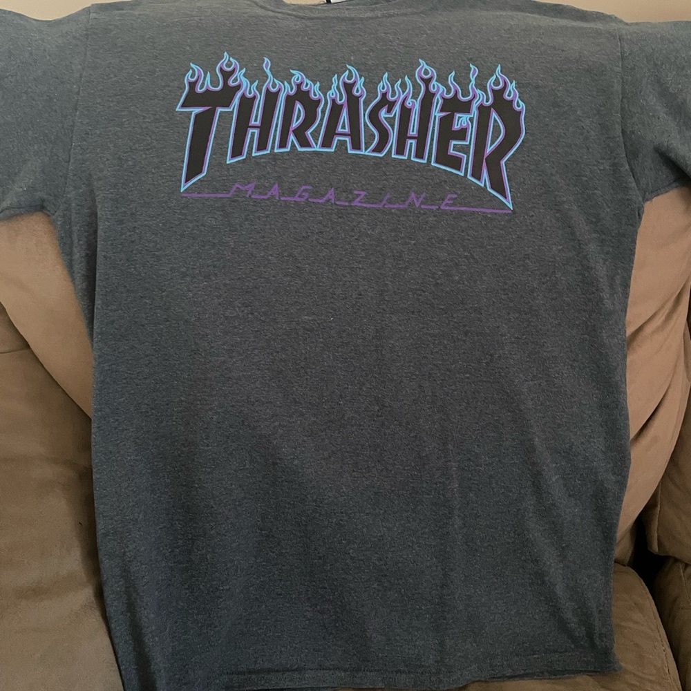 2 Thrasher Men’s Medium t-shirts